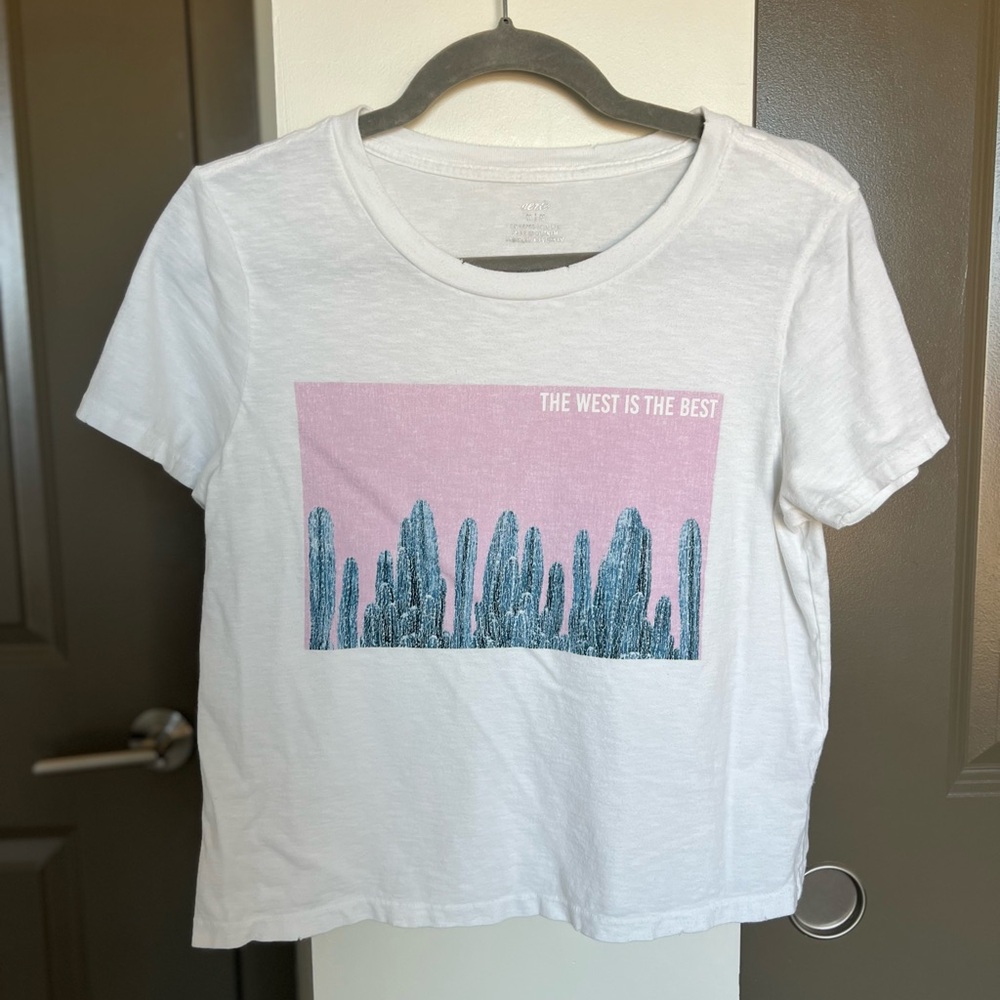 “The West is Best” Aerie cropped T-Shirt - M 🌵